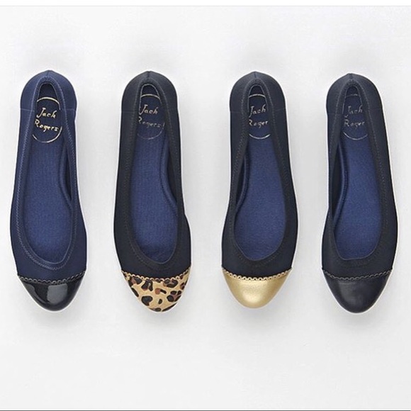 NIB Black/Gold Toe Stretch Comfy Chic Flats - Picture 8 of 8